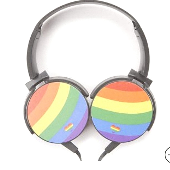 Show ur Colors Pride Bundle this great ๐ Bundle ๐๐๐บ๐ฒ๐๐ฆ - Picture 5 of 15